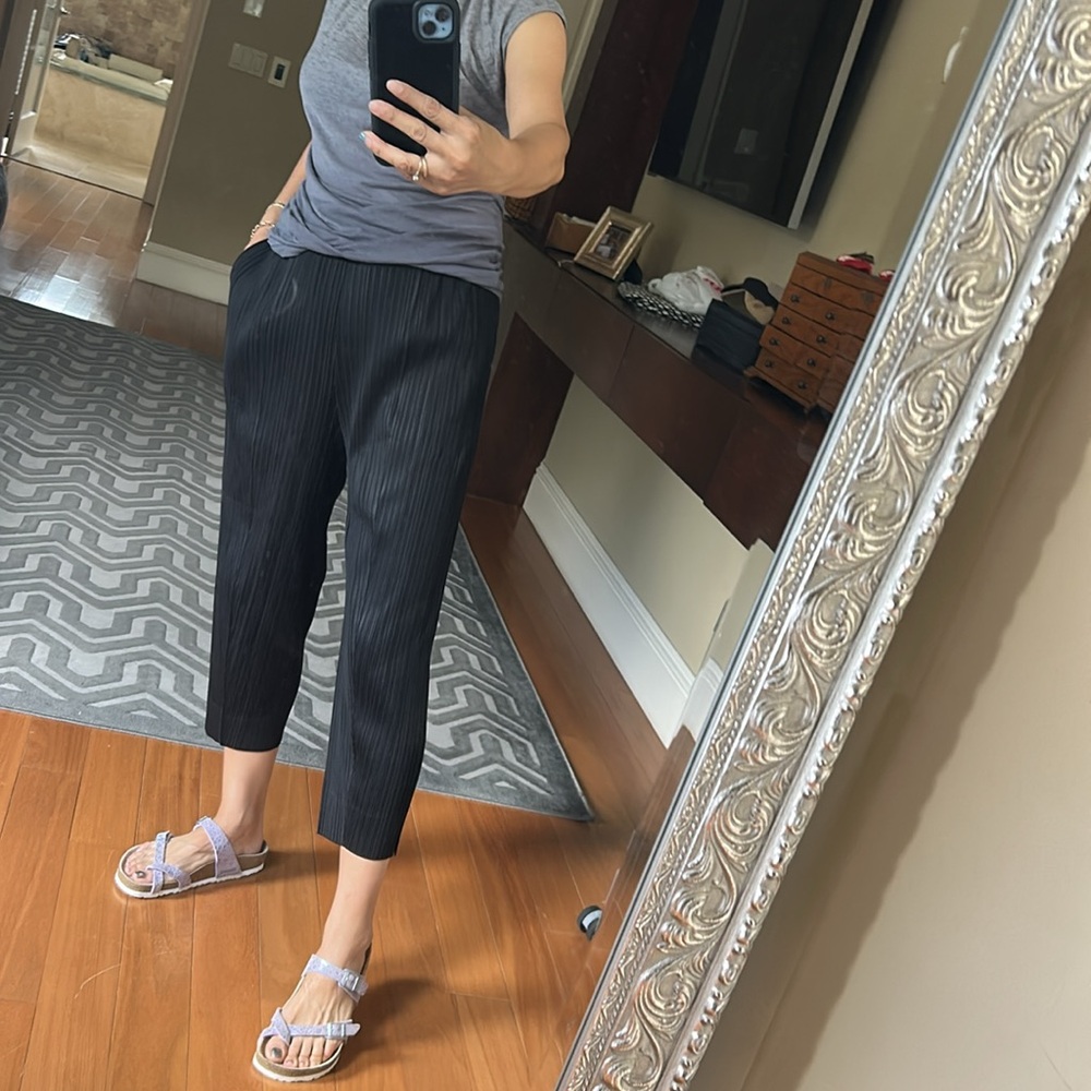 Issey Miyake Black Ankle Cropped Pants - Picture 13 of 13